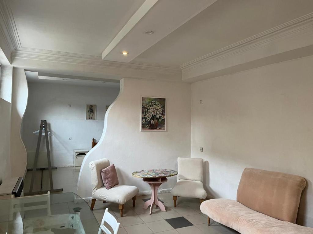 טביליסי Guest House One Two Three מראה חיצוני תמונה